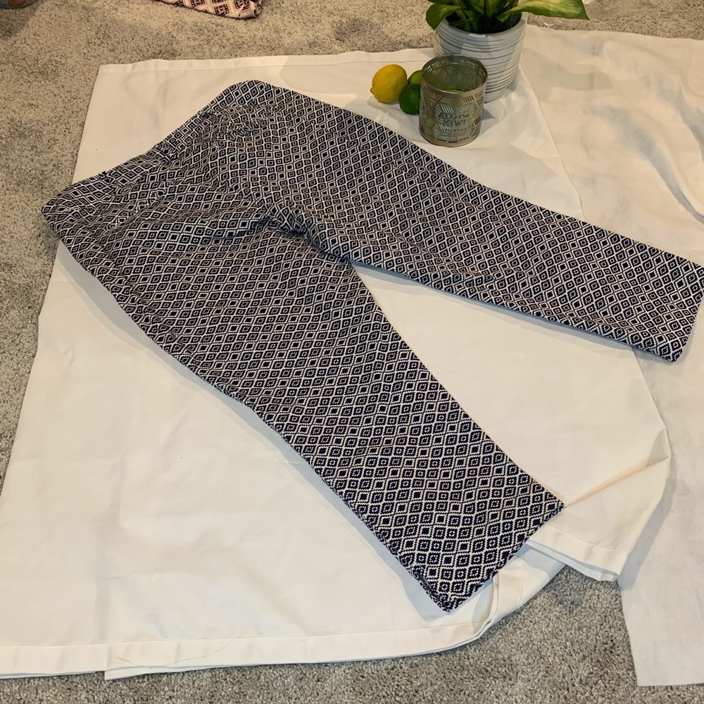 Navy blue and white crop pants